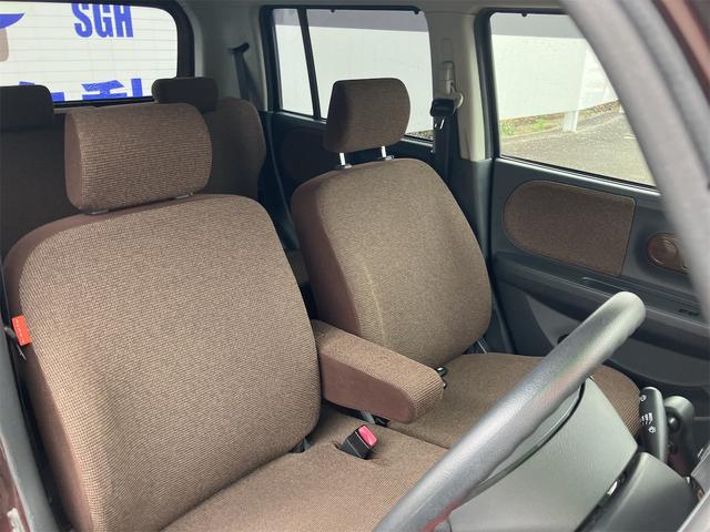 アルトラパン Ｇ　ＥＴＣ　ナビ　スマートキー　ベンチシート　ＣＶＴ　盗難防止システム　ＡＢＳ　ＣＤ　ＤＶＤ再生　Ｂｌｕｅｔｏｏｔｈ　衝突安全ボディ　エアコン　パワーステアリング　パワーウィンドウ　運転席エアバッグ（11枚目）