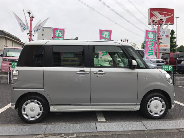 Gブラックインテリアリミテッド SAIII 4WD(4枚目)