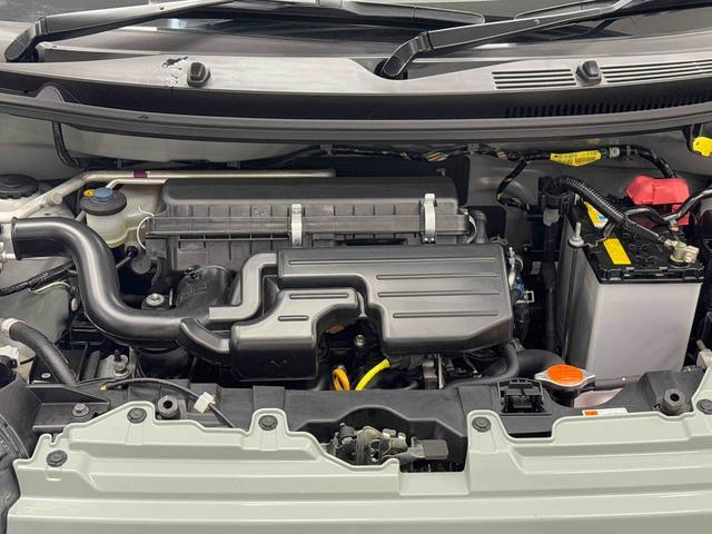 めじろ台店は高尾駅から町田街道・舘町方面に直進、狭間町交差点を左折します。高専通りを約１．５キロ直進。右手に赤いダイハツマークの看板が目印です。