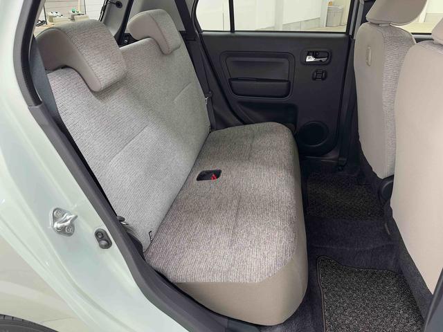 入口に除菌スプレーを設置しておりますので、ご入店時にご利用ください。