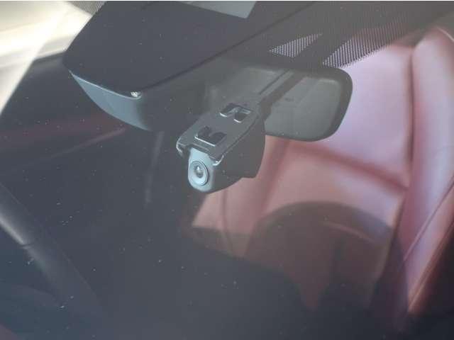 ＭＡＺＤＡ３ファストバック １．８　ＸＤ　プロアクティブ　ツーリング　セレクション　ディ　３６０°セーフティパッケージ／ＢＯＳＥサウンド　Ｐシート　誤発進抑制　レーダークルーズコントロール　ＬＥＤヘッドライト　本革シート　インテリキー　ＥＴＣ　ナビＴＶ　シートヒーター　横滑り防止システム（5枚目）