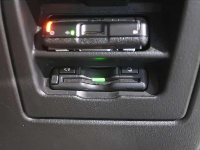 ＭＡＺＤＡ３ファストバック １．８　ＸＤ　プロアクティブ　ツーリング　セレクション　ディ　３６０°セーフティパッケージ／ＢＯＳＥサウンド　Ｐシート　誤発進抑制　レーダークルーズコントロール　ＬＥＤヘッドライト　本革シート　インテリキー　ＥＴＣ　ナビＴＶ　シートヒーター　横滑り防止システム（9枚目）