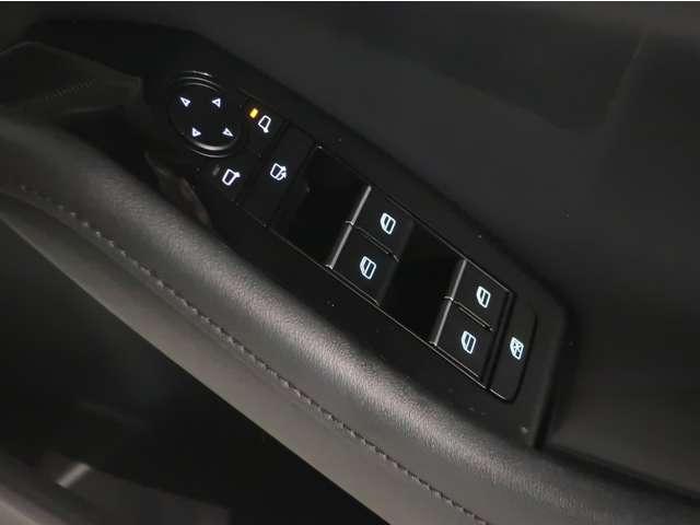 ＭＡＺＤＡ３ファストバック １．８　ＸＤ　プロアクティブ　ツーリング　セレクション　ディ　３６０°セーフティパッケージ／ＢＯＳＥサウンド　Ｐシート　誤発進抑制　レーダークルーズコントロール　ＬＥＤヘッドライト　本革シート　インテリキー　ＥＴＣ　ナビＴＶ　シートヒーター　横滑り防止システム（12枚目）