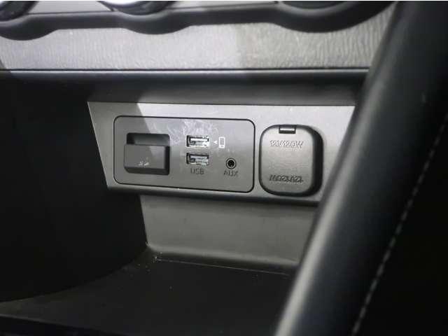 シガーソケットとＵＳＢポート付☆