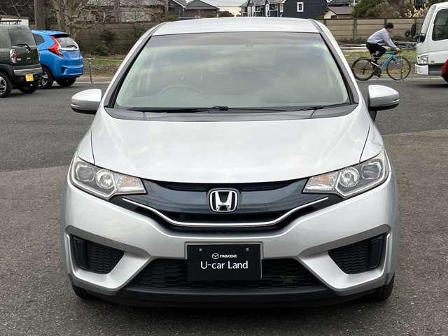 フィット 1.3 13G Lパッケージ 盗難警報装置 Sキー フルオートエアコン リモコンキー 横滑り防止機能 エアバック アイスト パワーウィンド Wエアバッグ パワーステアリング ABS(4枚目)