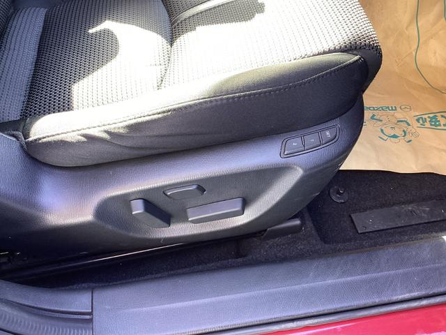 アクセラ 15XDプロアクティブ パワーシート シートヒーター ナビ バックカメラ ETC ステアリングヒーター キーレス ATオートマ ソウルレッドプレミアムメタリック(13枚目)