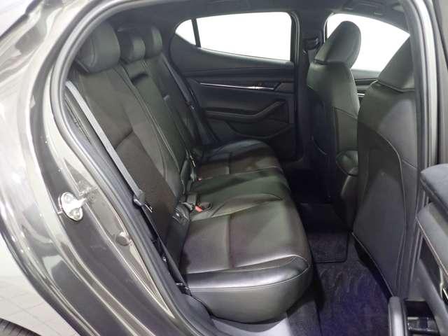 ＭＡＺＤＡ３ファストバック １．８　ＸＤ　Ｌパッケージ　ディーゼルターボ　ワンオーナー／３６０°ビューモニター／運転席（12枚目）