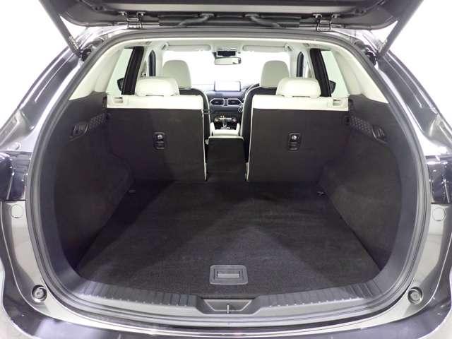 ＣＸ－５ ２．２　ＸＤ　Ｌパッケージ　ディーゼルターボ　ワンオーナー／ホワイトレザー内装／ＢＯＳＥサウ　パワーバックゲート　レーダーＣ　１オーナー　エアコン　リアカメラ　本革　キーフリー　電動パワーシート　アイストップ　ターボ　ＴＶナビ　アドバンスキー（8枚目）