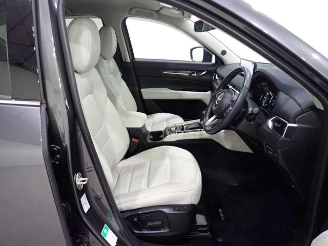 ＣＸ－５ ２．２　ＸＤ　Ｌパッケージ　ディーゼルターボ　ワンオーナー／ホワイトレザー内装／ＢＯＳＥサウ　パワーバックゲート　レーダーＣ　１オーナー　エアコン　リアカメラ　本革　キーフリー　電動パワーシート　アイストップ　ターボ　ＴＶナビ　アドバンスキー（10枚目）