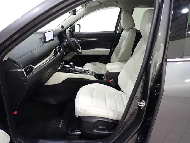 ＣＸ－５ ２．２　ＸＤ　Ｌパッケージ　ディーゼルターボ　ワンオーナー／ホワイトレザー内装／ＢＯＳＥサウ　パワーバックゲート　レーダーＣ　１オーナー　エアコン　リアカメラ　本革　キーフリー　電動パワーシート　アイストップ　ターボ　ＴＶナビ　アドバンスキー（12枚目）