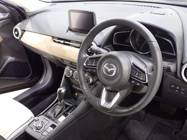 ＣＸ－３ １．５　１５Ｓ　アーバン　ドレッサー　ワンオーナー／３６０°ビューモニター／ＥＴＣ／運転席・助手席シートヒーター／ステアリングヒーター／ＡｐｐｌｅＣａｒＰｌａｙ・ＡｎｄｒｏｉｄＡｕｔｏ／ＣＤ・ＤＶＤプレーヤー（11枚目）