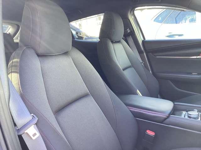 ＭＡＺＤＡ３ファストバック １．５　１５Ｓ　ブラックトーンエディション　ワンオーナー／ＢＢＳホイール付きシグネチャー　キーレス　パーキングセンサー　衝突被害軽減ブレーキ　１オーナー　地デジチューナー　ＬＥＤヘッド　スマートキー　レーダークルーズコントロール　ＥＴＣ（16枚目）
