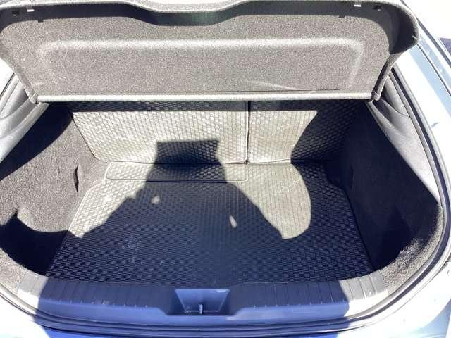 ＭＡＺＤＡ３ファストバック １．５　１５Ｓ　ブラックトーンエディション　ワンオーナー／ＢＢＳホイール付きシグネチャー　キーレス　パーキングセンサー　衝突被害軽減ブレーキ　１オーナー　地デジチューナー　ＬＥＤヘッド　スマートキー　レーダークルーズコントロール　ＥＴＣ（19枚目）