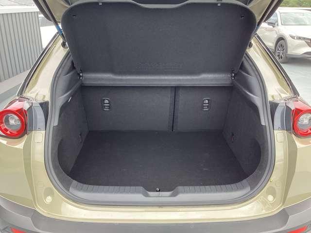 ＭＸ－３０ ２．０　ナチュラル　モノトーン　当社試乗車　シートヒーター（10枚目）