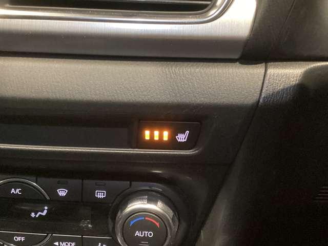 アクセラスポーツ 2.2 XD ディーゼルターボ サンルーフ BOSE ETC 電動シート 禁煙車 Bカメ 盗難防止システム オートエアコン ナビ メモリーナビ アルミ スマートキープッシュスタート 禁煙車 パワーウィンドウ キーレス アイストップ(9枚目)