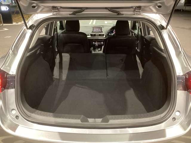 アクセラスポーツ 2.2 XD ディーゼルターボ サンルーフ BOSE ETC 電動シート 禁煙車 Bカメ 盗難防止システム オートエアコン ナビ メモリーナビ アルミ スマートキープッシュスタート 禁煙車 パワーウィンドウ キーレス アイストップ(13枚目)