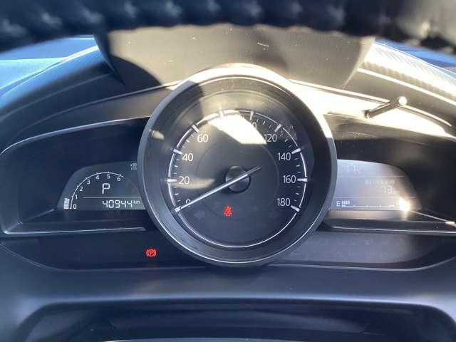 シンプルな３連メーター