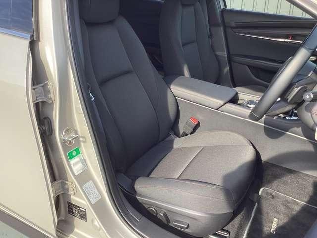 MAZDA3ファストバック 2.0 20S ブラックトーンエディション BOSE 前後ドラレコ 禁煙車 ユーザー下取り 運転席パワーシート LEDヘッド 禁煙車 衝突被害軽減ブレーキ 地デジ ETC メモリーナビ スマートキー 横滑り防止装置 オートマチックハイビーム(8枚目)