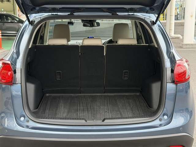 ＣＸ－５ ２．２　ＸＤ　２０１３アニバーサリー　ディーゼルターボ　４Ｗ　禁煙車　クルコン　スマートシティブレーキサポート　フルセグＴＶ　パワーシート　スマートキー　シートヒーター　ＥＴＣ　４ＷＤ　バックＣ　本革シート　横滑防止装置　ＤＶＤ（9枚目）