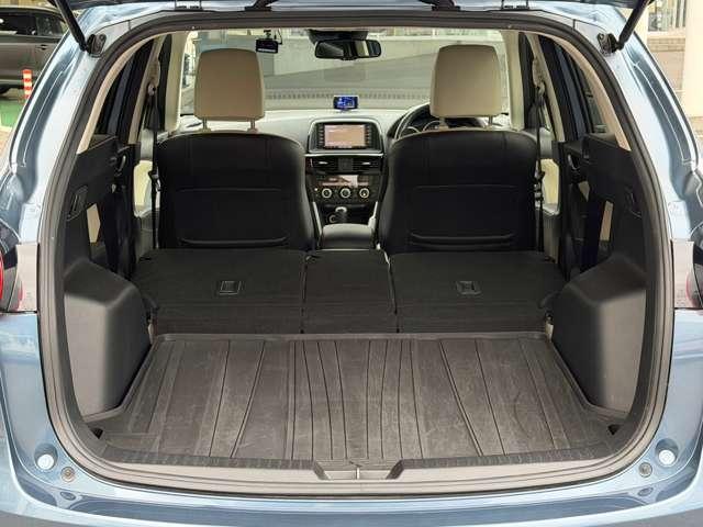 ＣＸ－５ ２．２　ＸＤ　２０１３アニバーサリー　ディーゼルターボ　４Ｗ　禁煙車　クルコン　スマートシティブレーキサポート　フルセグＴＶ　パワーシート　スマートキー　シートヒーター　ＥＴＣ　４ＷＤ　バックＣ　本革シート　横滑防止装置　ＤＶＤ（11枚目）
