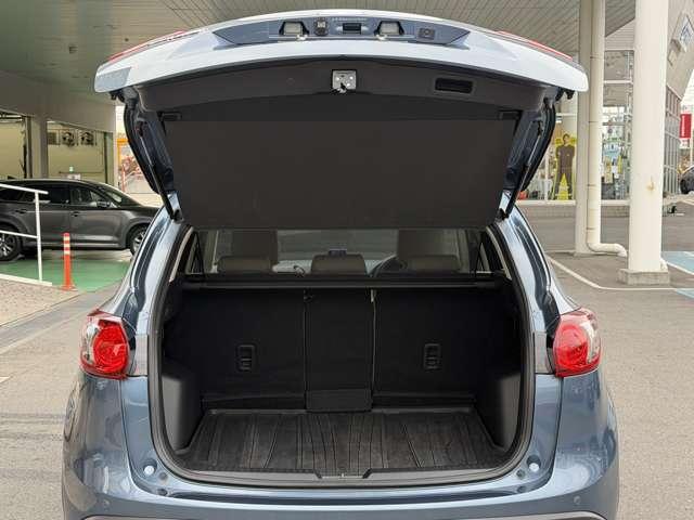 ＣＸ－５ ２．２　ＸＤ　２０１３アニバーサリー　ディーゼルターボ　４Ｗ　禁煙車　クルコン　スマートシティブレーキサポート　フルセグＴＶ　パワーシート　スマートキー　シートヒーター　ＥＴＣ　４ＷＤ　バックＣ　本革シート　横滑防止装置　ＤＶＤ（13枚目）