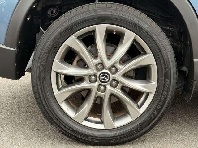 ＣＸ－５ ２．２　ＸＤ　２０１３アニバーサリー　ディーゼルターボ　４Ｗ　禁煙車　クルコン　スマートシティブレーキサポート　フルセグＴＶ　パワーシート　スマートキー　シートヒーター　ＥＴＣ　４ＷＤ　バックＣ　本革シート　横滑防止装置　ＤＶＤ（16枚目）