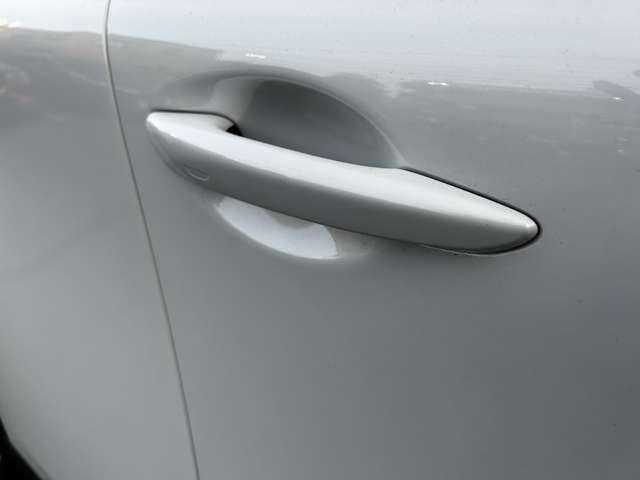 ＣＸ－６０ ３．３　ＸＤ　エクスクルーシブ　モード　ディーゼルターボ　サンルーフ．ベンチレーション．ＢＯＳＥ．白本革　エアシート　衝突軽減　ＬＥＤ　フルセグＴＶ　パワーシート　ワンオーナ　スマートキー　禁煙　クリアランスソナー　レザーシート　盗難防止装置　メモリーナビ（11枚目）