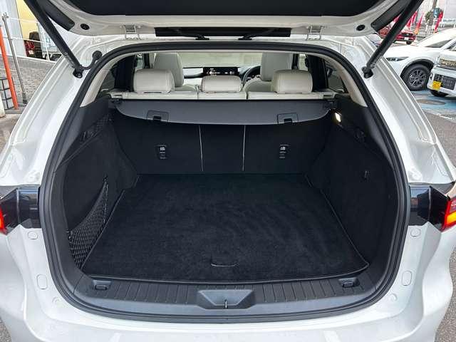 ＣＸ－６０ ３．３　ＸＤ　エクスクルーシブ　モード　ディーゼルターボ　サンルーフ．ベンチレーション．ＢＯＳＥ．白本革　エアシート　衝突軽減　ＬＥＤ　フルセグＴＶ　パワーシート　ワンオーナ　スマートキー　禁煙　クリアランスソナー　レザーシート　盗難防止装置　メモリーナビ（19枚目）