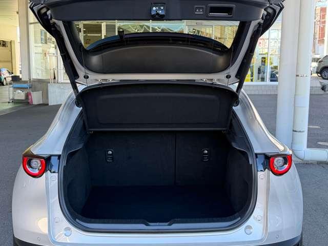 ＣＸ－３０ １．８　ＸＤ　ブラックトーンエディション　ディーゼルターボ　　３６０°モニター．前後ドラレコ．ＥＴＣ．シートヒ　全周囲　Ｅｔｃ　ワンオーナー車　地デジＴＶ　衝突軽減Ｂ　ＬＥＤ　運転席パワーシート　ＡＣＣ　ｉ－ｓｔｏｐ　ＡＷＤ　ターボ　キーフリー　禁煙車（13枚目）