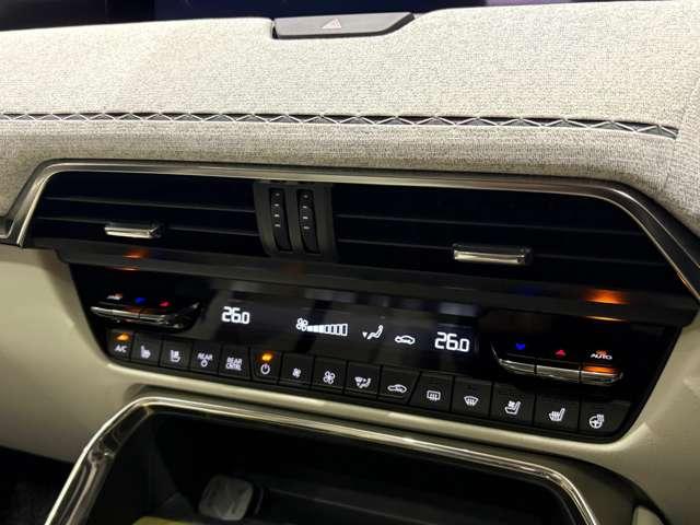 ＣＸ－８０ ３．３　ＸＤハイブリッド　プレミアム　モダン　ディーゼルター　ＥＴＣ車載器　前後ドライブレコーダー　衝突被害軽減ブレーキ　革シート　３列シート　バックカメラ　電動シート　シートヒーター　４ＷＤ　ＥＴＣ（17枚目）