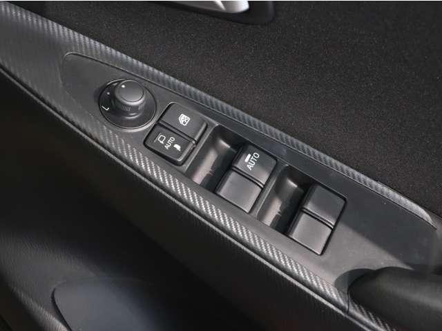 ＭＡＺＤＡ２ １．５　１５スポルト　ＥＴＣ車載器　フルセグ　レーダークルーズコントロール　アイドリングストップ　フルオートエアコン　スマートキー　キーフリー　横滑り防止装置　アルミホイール　Ｂカメラ　被害軽減ブレーキ　ＬＥＤライト（15枚目）