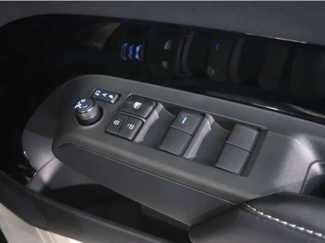 アクア １．５　Ｚ　ラフィネ　ＬＥＤヘッドランプ　フルセグ　メモリーナビ　レーダークルーズコントロール　ＥＴＣ　スマ－トキ－　シートヒーター　バックカメラ　アルミホイール　ＴＳＳ（10枚目）