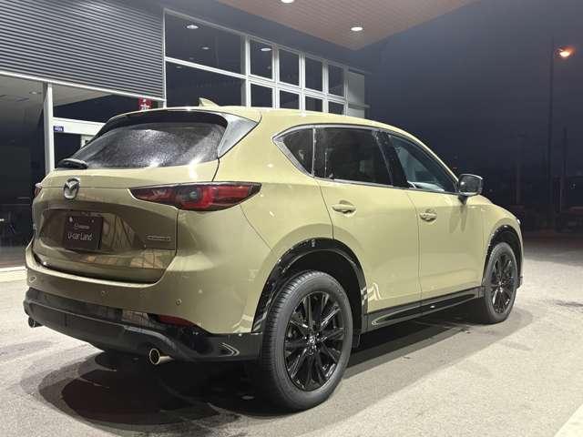 ＣＸ－５ ２．２　ＸＤ　レトロスポーツエディション　ディーゼルターボ　エアバック　フルオートエアコン　地上デジタル　ＬＥＤヘッドライト　パワステ　アイドリングストップ　横滑り防止装置　運転席パワーシート　シートヒーター　バックカメラ　キ－レス　スマートキー　メモリーナビ（5枚目）