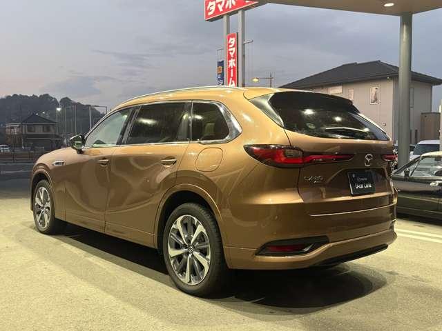 ＣＸ－８０ ３．３　ＸＤハイブリッド　プレミアム　モダン　ディーゼルター　衝突被害軽減ブレーキ　アダプティブクルーズコントロール　革シート　３列シート　バックカメラ　電動シート　シートヒーター　４ＷＤ　サンルーフ　ＥＴＣ（5枚目）