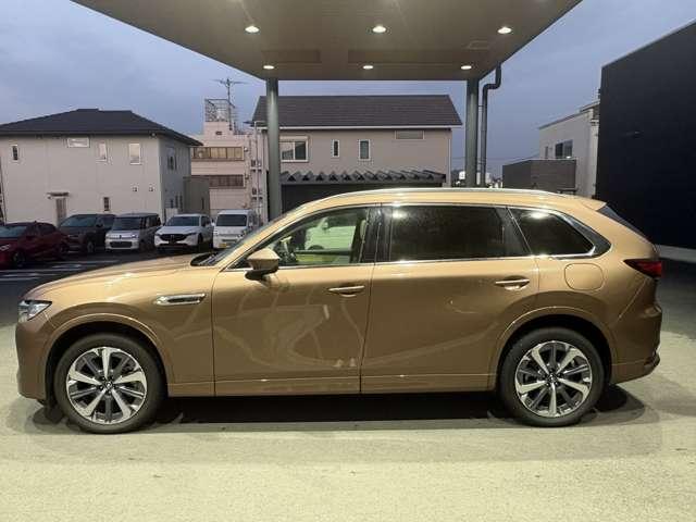 ＣＸ－８０ ３．３　ＸＤハイブリッド　プレミアム　モダン　ディーゼルター　衝突被害軽減ブレーキ　アダプティブクルーズコントロール　革シート　３列シート　バックカメラ　電動シート　シートヒーター　４ＷＤ　サンルーフ　ＥＴＣ（10枚目）