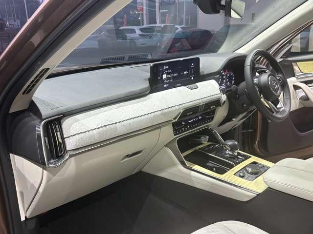 ＣＸ－８０ ３．３　ＸＤハイブリッド　プレミアム　モダン　ディーゼルター　衝突被害軽減ブレーキ　アダプティブクルーズコントロール　革シート　３列シート　バックカメラ　電動シート　シートヒーター　４ＷＤ　サンルーフ　ＥＴＣ（19枚目）