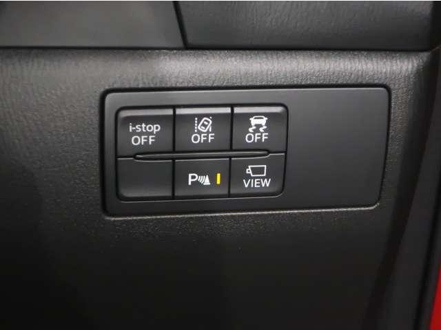 障害物などが車両に近づいた際に、音と画面表示にてお知らせしてくれます。警告音も段階的に鳴ってくれるので、どのくらいの近さなのか感覚的に察知することが出来ます♪