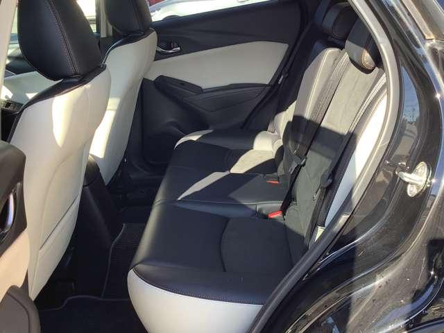 ＣＸ－３ １．５　１５Ｓ　スーパー　エッジー　４ＷＤ　１５Ｓスーパーエッジ４ＷＤＥＴＣツートンエンジン　バックカメラ　シートヒーター　パワーシート　衝突軽減ブレーキ　４ＷＤ　ＥＴＣ　フルセグＴＶ　ＬＥＤライト（17枚目）