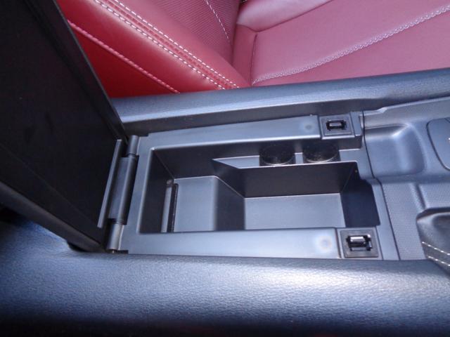 ロードスター １００周年特別記念車　特別仕様車１００周年記念車　赤革シート　ブルーミラー　ナビ　バックカメラ　パドルシフト　自動ハイビーム　車線逸脱警報（46枚目）