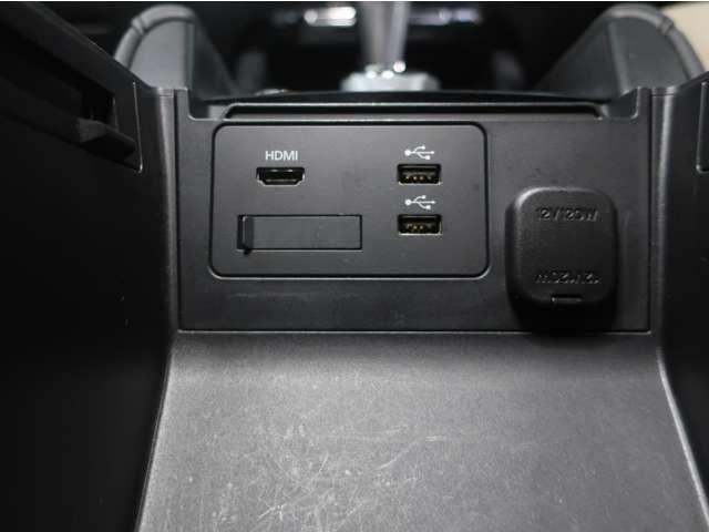 ＭＡＺＤＡ３ファストバック ２．０　２０Ｓ　プロアクティブ　ツーリング　セレクション　レーダークルコン　レザーシート　ＥＴＣ車載器　ＬＥＤライト　メモリーナビ　エアバッグ　ＡＢＳ　キーフリー　ナビＴＶ　バックカメラ　電動シート　オートエアコン　アドバンスドキー　アイドリングストップ（12枚目）