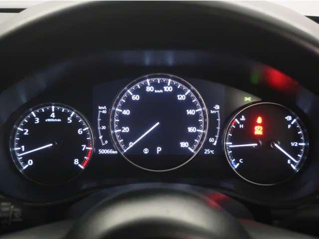 ＭＡＺＤＡ３ファストバック ２．０　２０Ｓ　プロアクティブ　ツーリング　セレクション　レーダークルコン　レザーシート　ＥＴＣ車載器　ＬＥＤライト　メモリーナビ　エアバッグ　ＡＢＳ　キーフリー　ナビＴＶ　バックカメラ　電動シート　オートエアコン　アドバンスドキー　アイドリングストップ（16枚目）