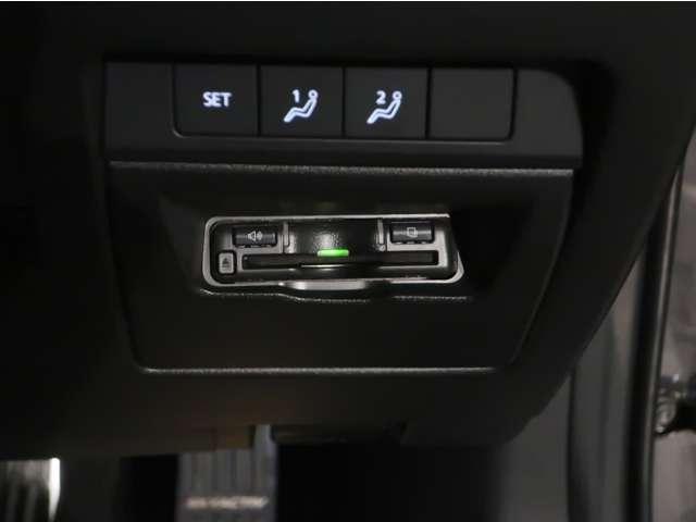 ＭＡＺＤＡ３ファストバック ２．０　２０Ｓ　プロアクティブ　ツーリング　セレクション　レーダークルコン　レザーシート　ＥＴＣ車載器　ＬＥＤライト　メモリーナビ　エアバッグ　ＡＢＳ　キーフリー　ナビＴＶ　バックカメラ　電動シート　オートエアコン　アドバンスドキー　アイドリングストップ（19枚目）