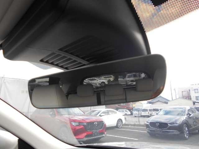 ＣＸ－６０ ３．３　ＸＤハイブリッド　エクスクルーシブ　モダン　ディーゼ　衝突軽減ブレーキ　追従式クルコン　地上デジタル　サイドカメラ　ＥＴＣ　アルミホイール　横滑り防止装置　パワーシート　アイドリングストップ　フロントカメラ　フルタイム４ＷＤ　レザーシート　スマートキー（16枚目）