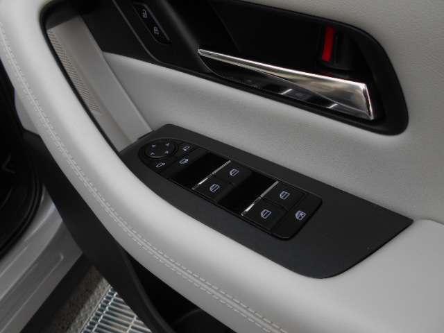 ＣＸ－６０ ３．３　ＸＤハイブリッド　エクスクルーシブ　モダン　ディーゼ　衝突軽減ブレーキ　追従式クルコン　地上デジタル　サイドカメラ　ＥＴＣ　アルミホイール　横滑り防止装置　パワーシート　アイドリングストップ　フロントカメラ　フルタイム４ＷＤ　レザーシート　スマートキー（17枚目）