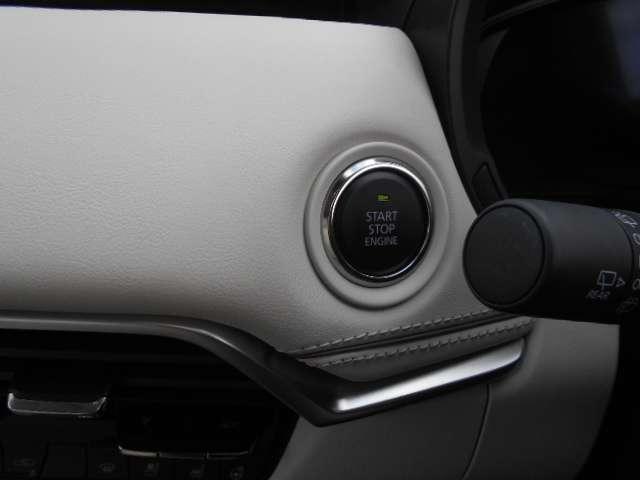 ＣＸ－６０ ３．３　ＸＤハイブリッド　エクスクルーシブ　モダン　ディーゼ　衝突軽減ブレーキ　追従式クルコン　地上デジタル　サイドカメラ　ＥＴＣ　アルミホイール　横滑り防止装置　パワーシート　アイドリングストップ　フロントカメラ　フルタイム４ＷＤ　レザーシート　スマートキー（18枚目）