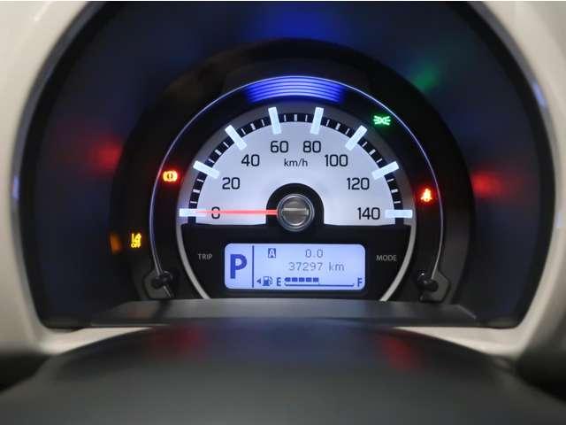 フレアクロスオーバー ６６０　ＸＳ　シ－トヒ－タ－　Ｓエネチャージ　スマートキー　助手席エアバッグ　オートエアコン　ＥＳＣ　キーレスエントリー　パワーウインドウ　アルミホイール　パワステ　運転席エアバッグ　ＡＢＳ　ＬＥＤヘッドライト（9枚目）