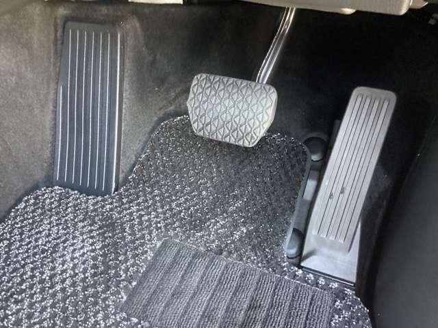 ＣＸ－８０ ３．３　ＸＤハイブリッド　エクスクルーシブ　スポーツ　ディー　ワンオーナー　禁煙車　ディーラー保証付き　レーダークルーズ　クリアランスソナー　パワーシート　３列シート　シートヒーター　オートマチックハイビーム　バックカメラ　衝突被害軽減システム　４ＷＤ　革シート（14枚目）