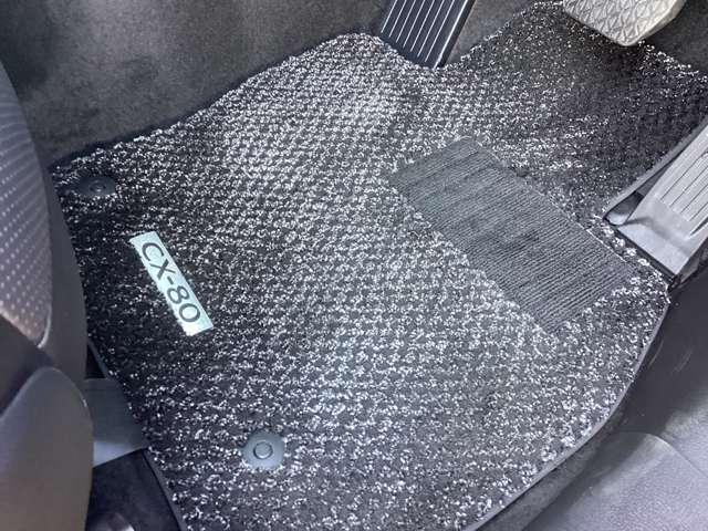 ＣＸ－８０ ３．３　ＸＤハイブリッド　エクスクルーシブ　スポーツ　ディー　ワンオーナー　禁煙車　ディーラー保証付き　レーダークルーズ　クリアランスソナー　パワーシート　３列シート　シートヒーター　オートマチックハイビーム　バックカメラ　衝突被害軽減システム　４ＷＤ　革シート（15枚目）