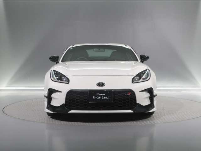 ＧＲ８６ ２．４　ＲＺ　ワンオーナー　禁煙車　ディーラー保証付き　ナビ・テレビ　Ｂモニタ　ＬＥＤヘッド　イモビ　キーフリ　オートエアコン　パワーステアリング　アルミホイール　デュアルエアバッグ　ＥＴＣ　ＡＢＳ　ＤＳＣ（2枚目）