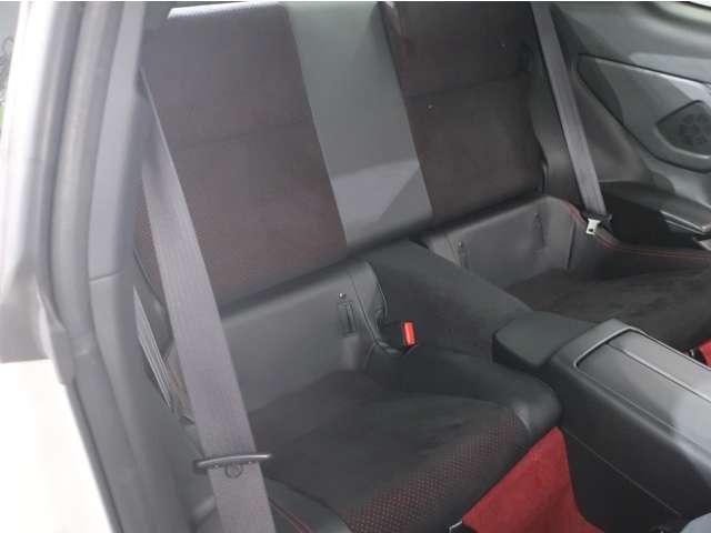 ＧＲ８６ ２．４　ＲＺ　ワンオーナー　禁煙車　ディーラー保証付き　ナビ・テレビ　Ｂモニタ　ＬＥＤヘッド　イモビ　キーフリ　オートエアコン　パワーステアリング　アルミホイール　デュアルエアバッグ　ＥＴＣ　ＡＢＳ　ＤＳＣ（18枚目）